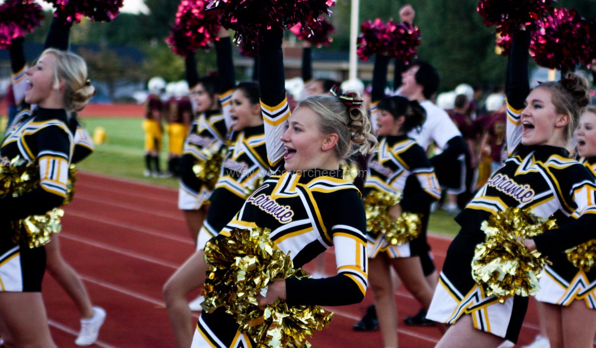 Laramie Wyoming High School Cheerleaders 09/09/2011